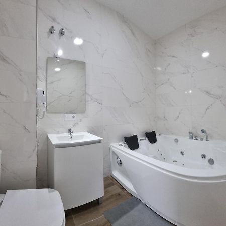 Mini Estudio Jacuzzi Doble Sevilla "Poligono Industrial" Ngoại thất bức ảnh
